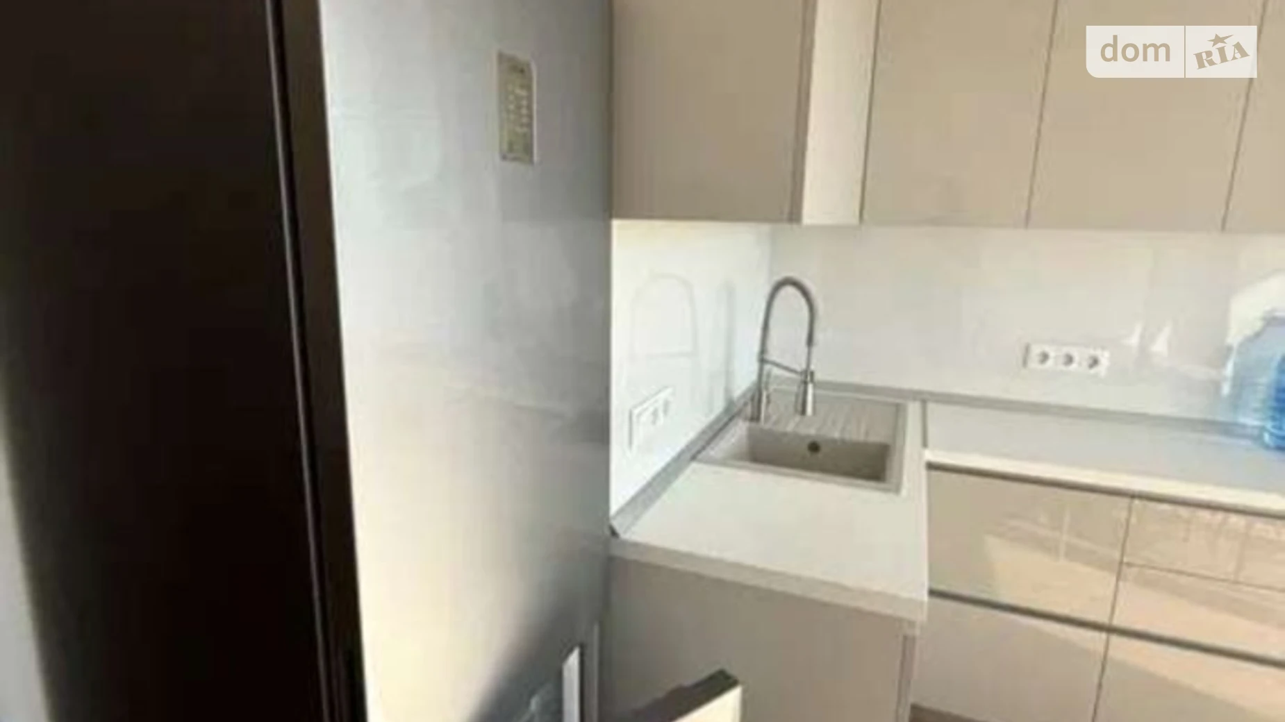 Сдается в аренду 2-комнатная квартира 55 кв. м в Одессе, Фонтанская дор., 58/1 - фото 2