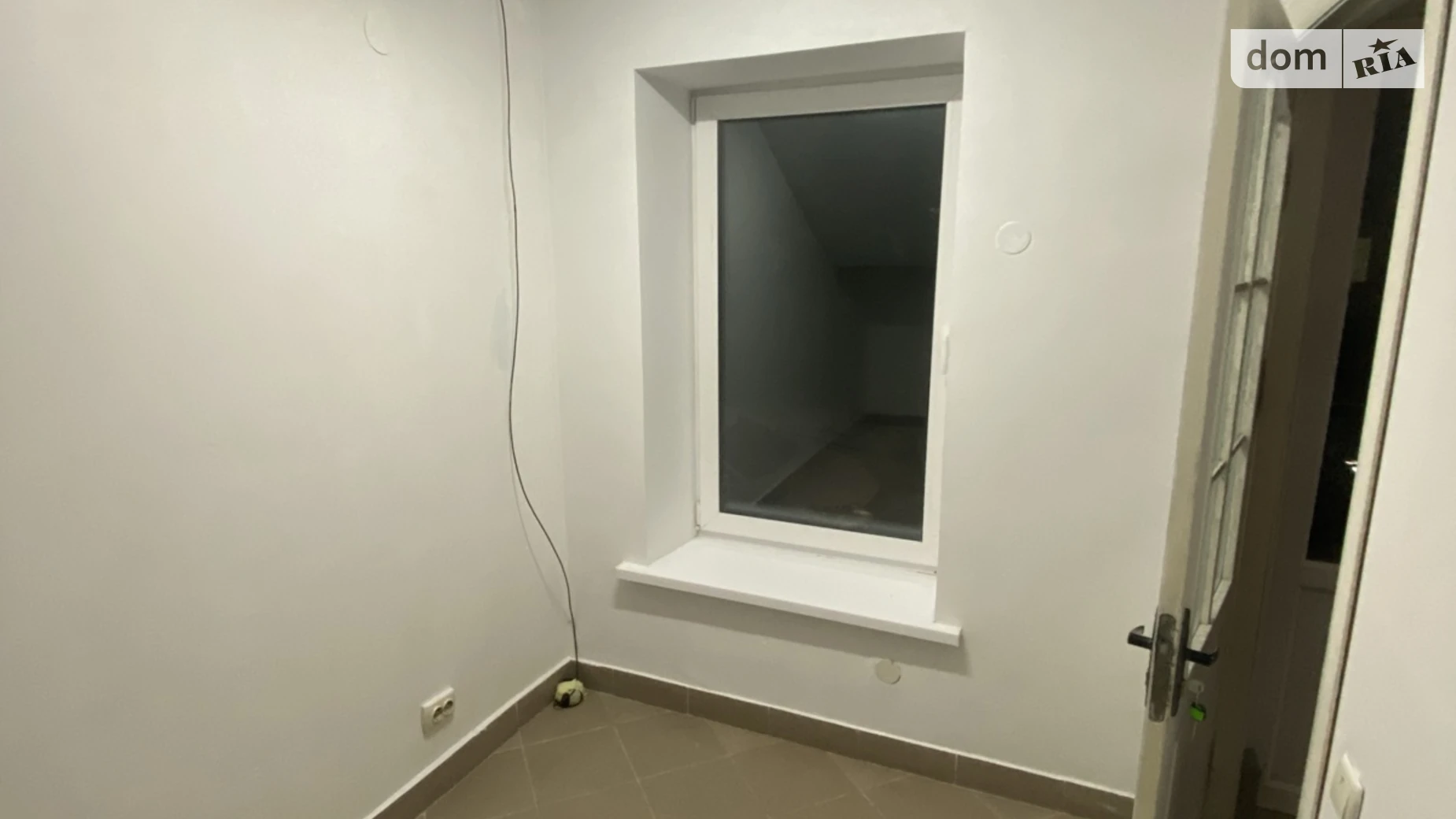 Сдается в аренду офис 6 кв. м в бизнес-центре, цена: 3000 грн - фото 2