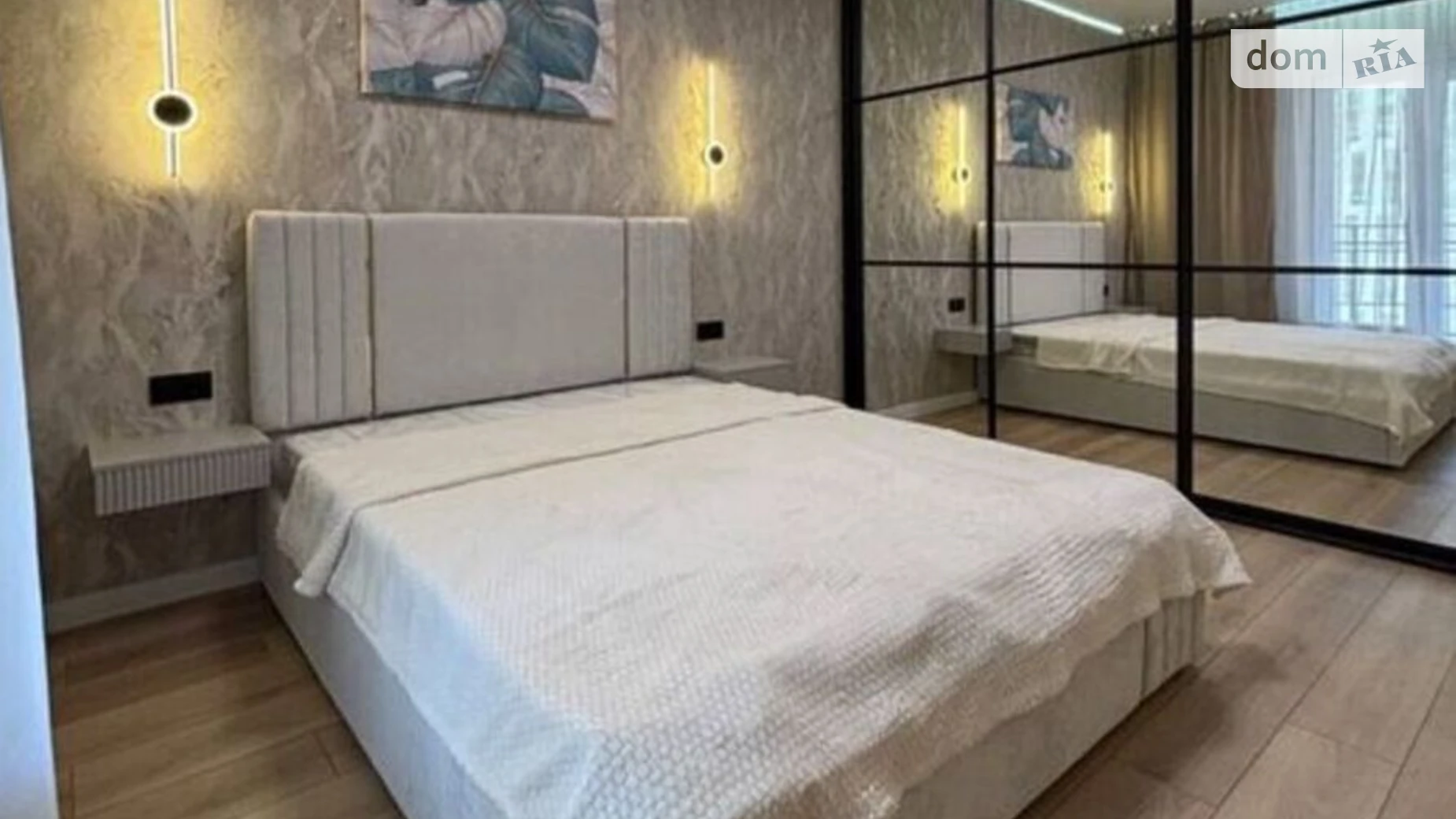 Продается 1-комнатная квартира 41 кв. м в Одессе, ул. Краснова, 3 - фото 2