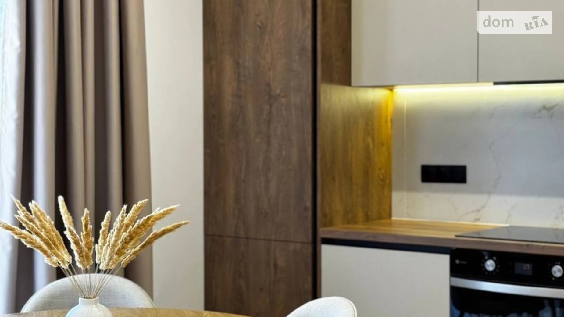 Продается 1-комнатная квартира 43.3 кв. м в Одессе, ул. Краснова, 3 - фото 2