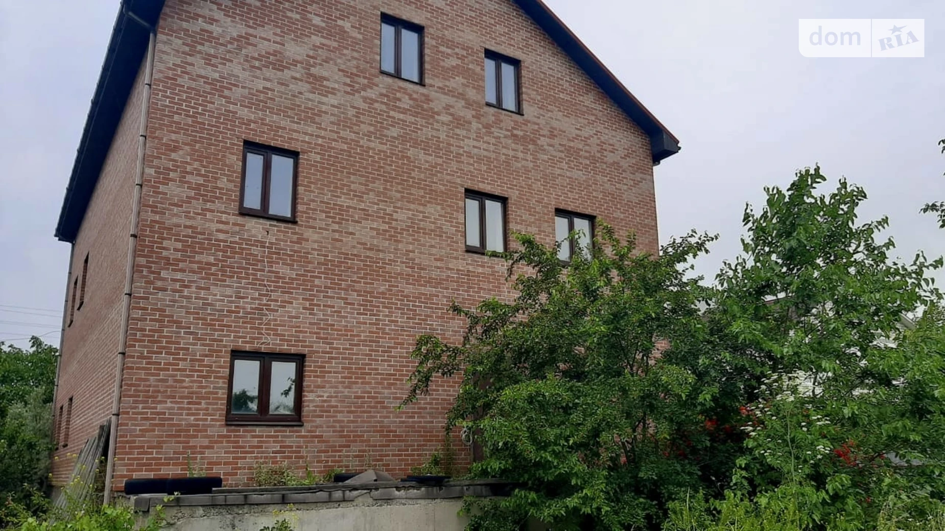 Продается дом на 3 этажа 350 кв. м с мансардой, цена: 120000 $ - фото 2