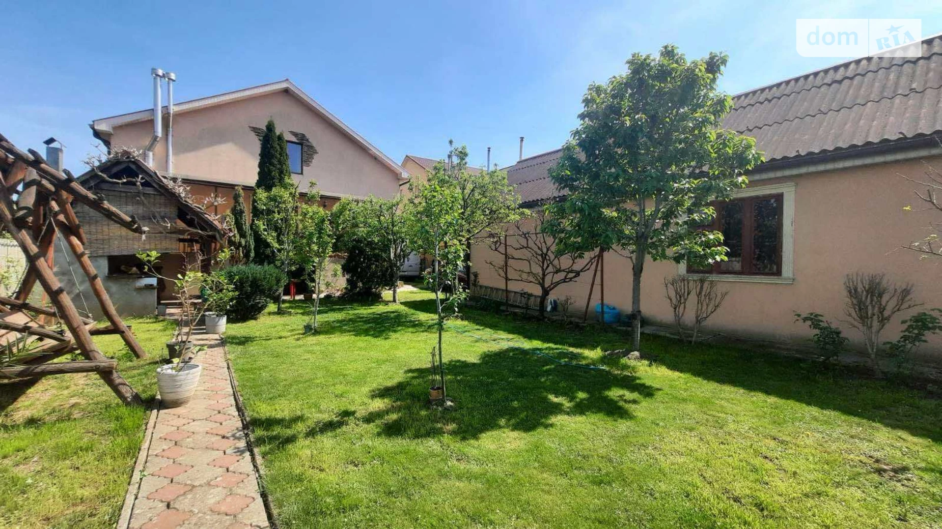 Продается дом на 2 этажа 341 кв. м с камином, цена: 150000 $ - фото 2