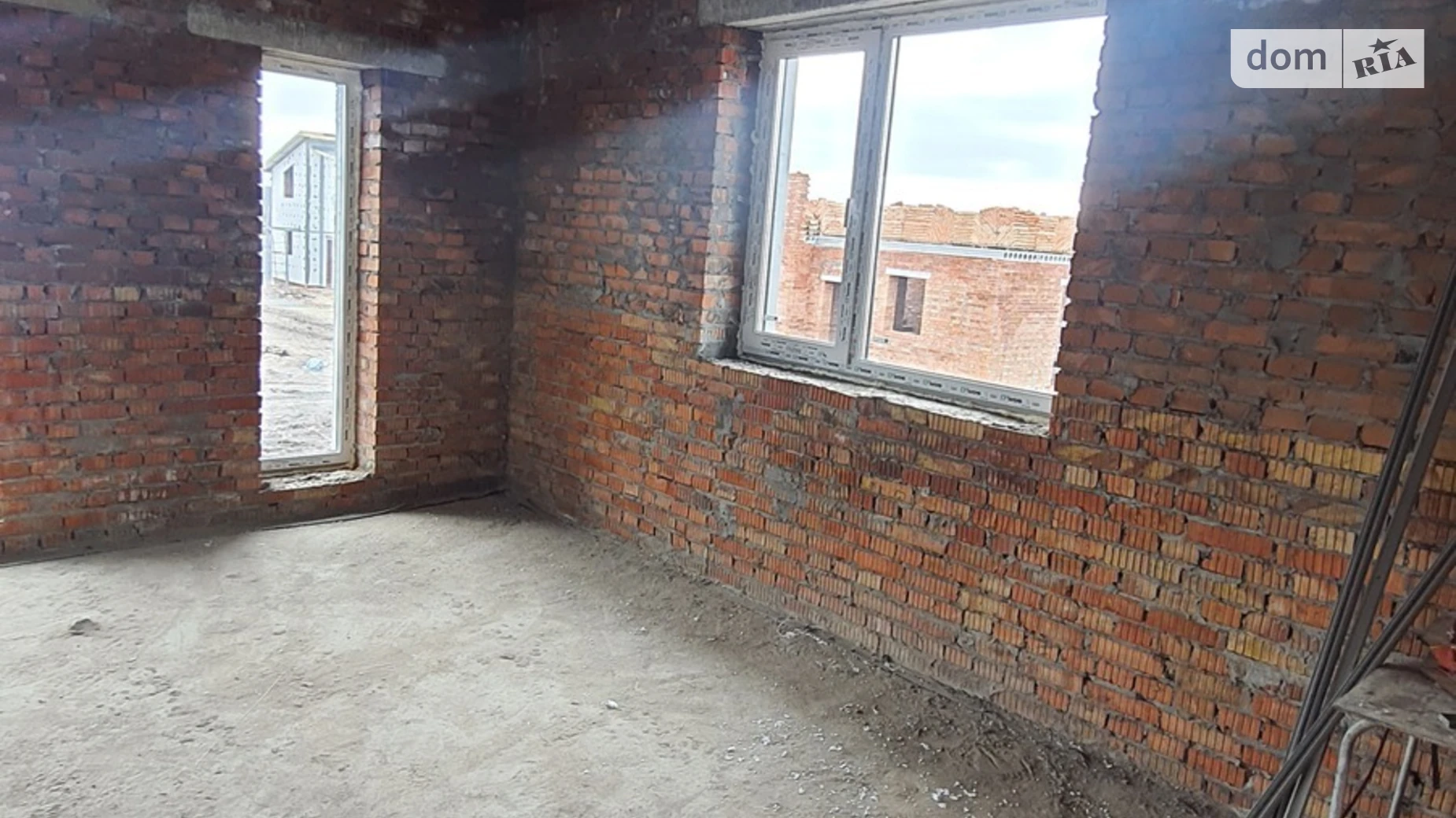 Продается одноэтажный дом 140 кв. м с гаражом, цена: 110000 $ - фото 3