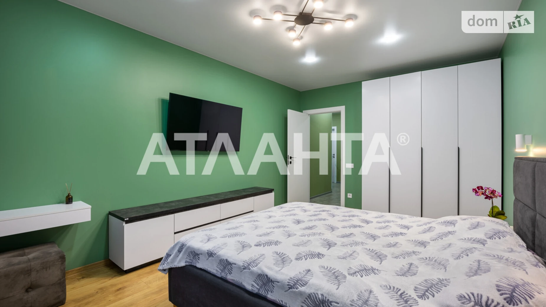 Продается 2-комнатная квартира 68.6 кв. м в Лисиничах, ул. Золотая - фото 2