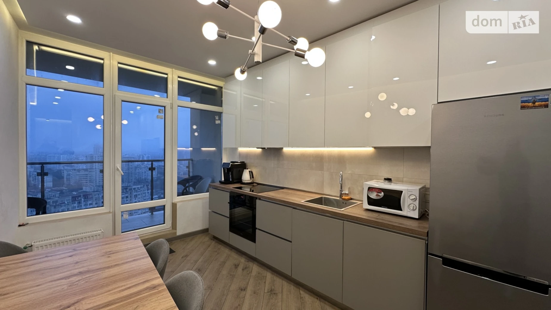 Здається в оренду офіс 122 кв. м в бізнес-центрі, цена: 800 $ - фото 3