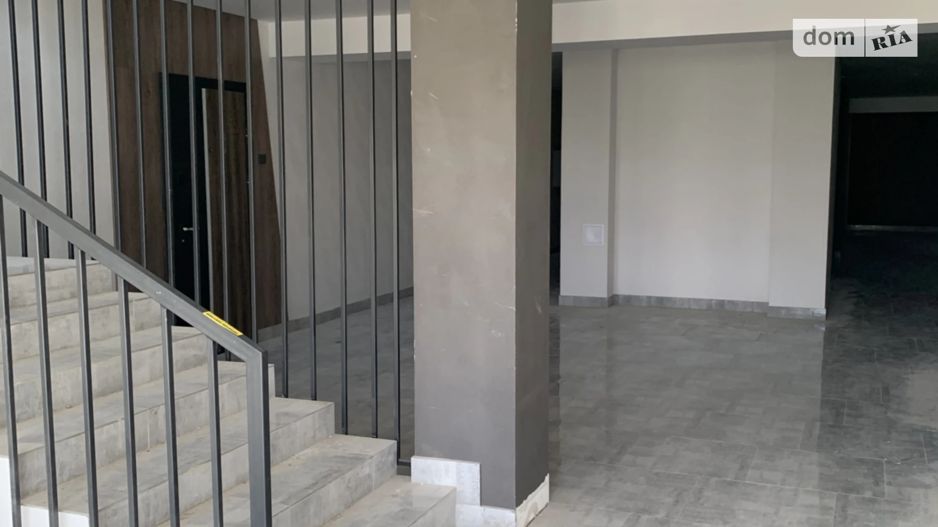 Продается 1-комнатная квартира 40.72 кв. м в Ужгороде, ул. Тлехаса - фото 2