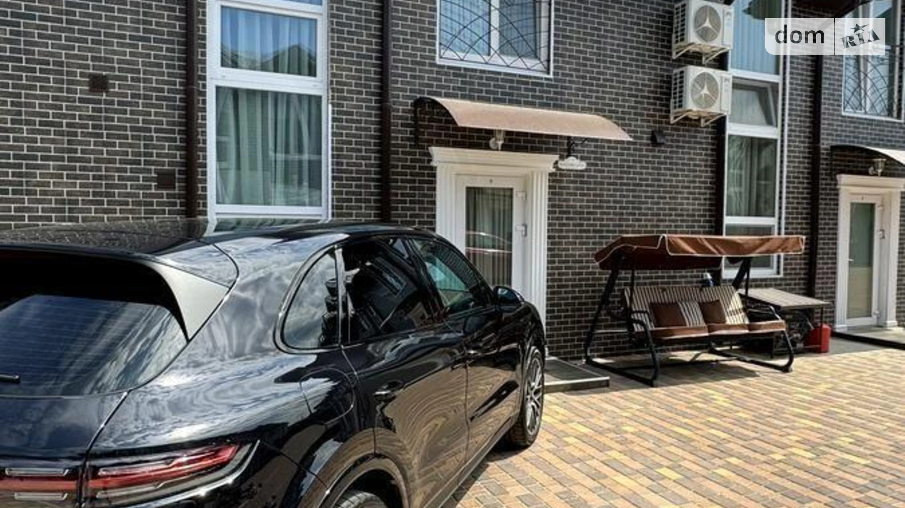 Продается дом на 2 этажа 130 кв. м с бассейном, цена: 160000 $ - фото 2