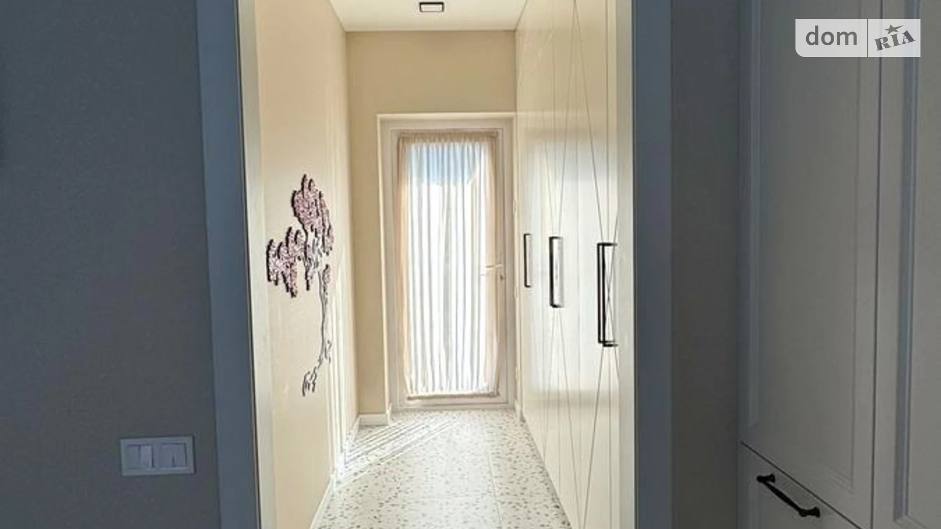 Продается дом на 2 этажа 130 кв. м с бассейном, цена: 160000 $ - фото 3