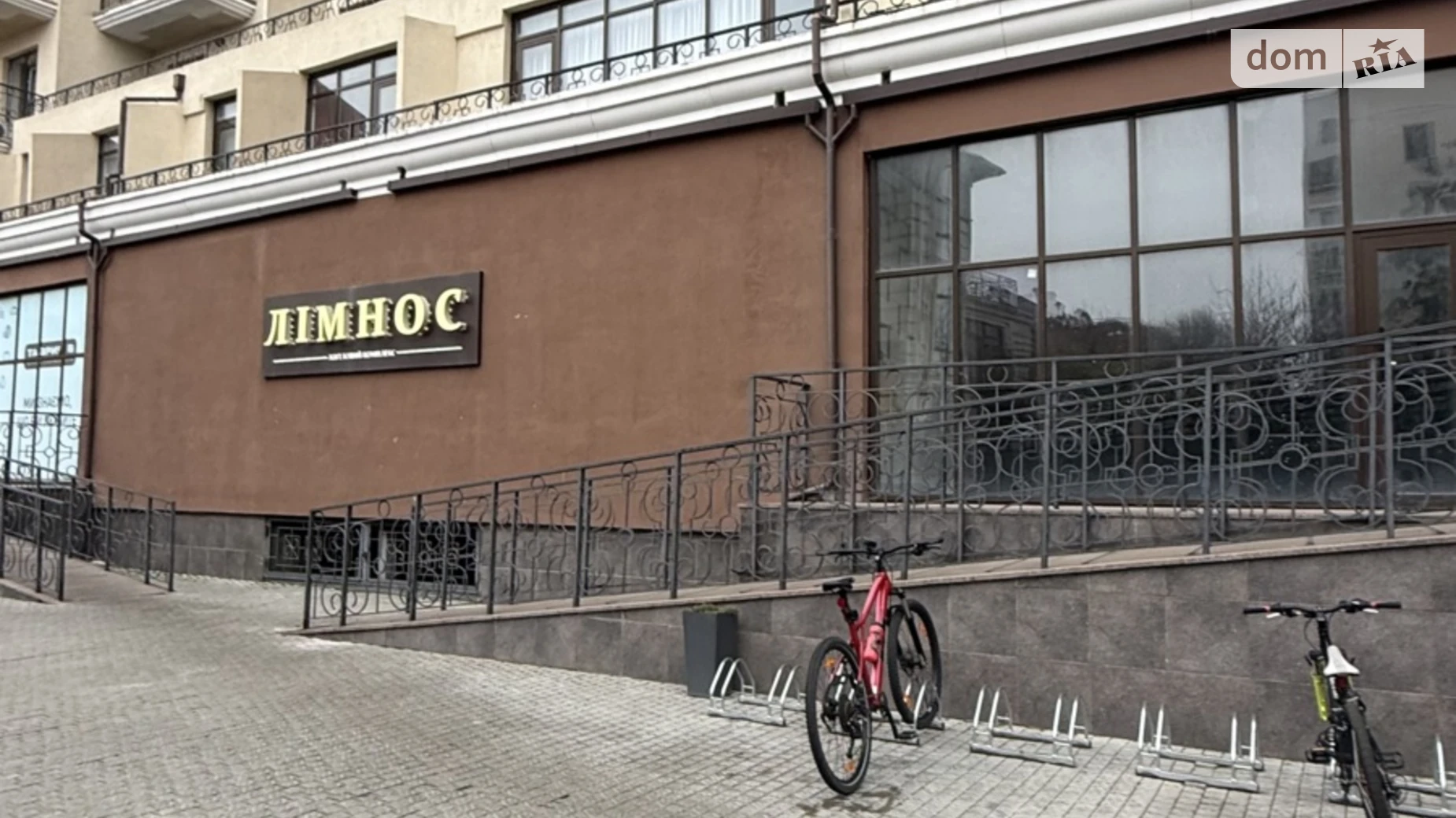 Продается помещения свободного назначения 66 кв. м в 25-этажном здании, цена: 92000 $ - фото 2