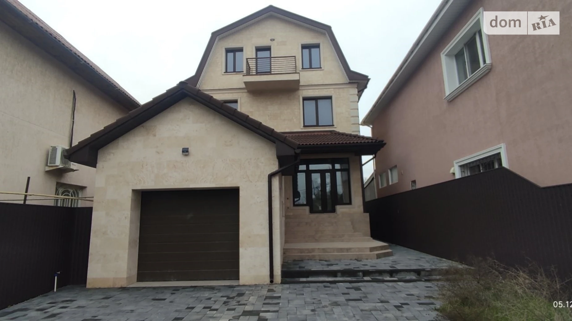 Продається будинок 3 поверховий 290 кв. м з гаражем, цена: 345000 $ - фото 2