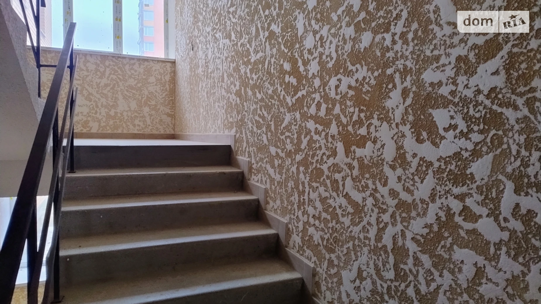 Продается 1-комнатная квартира 43 кв. м в Виннице, ул. Марии Примаченко(Покрышкина) - фото 2