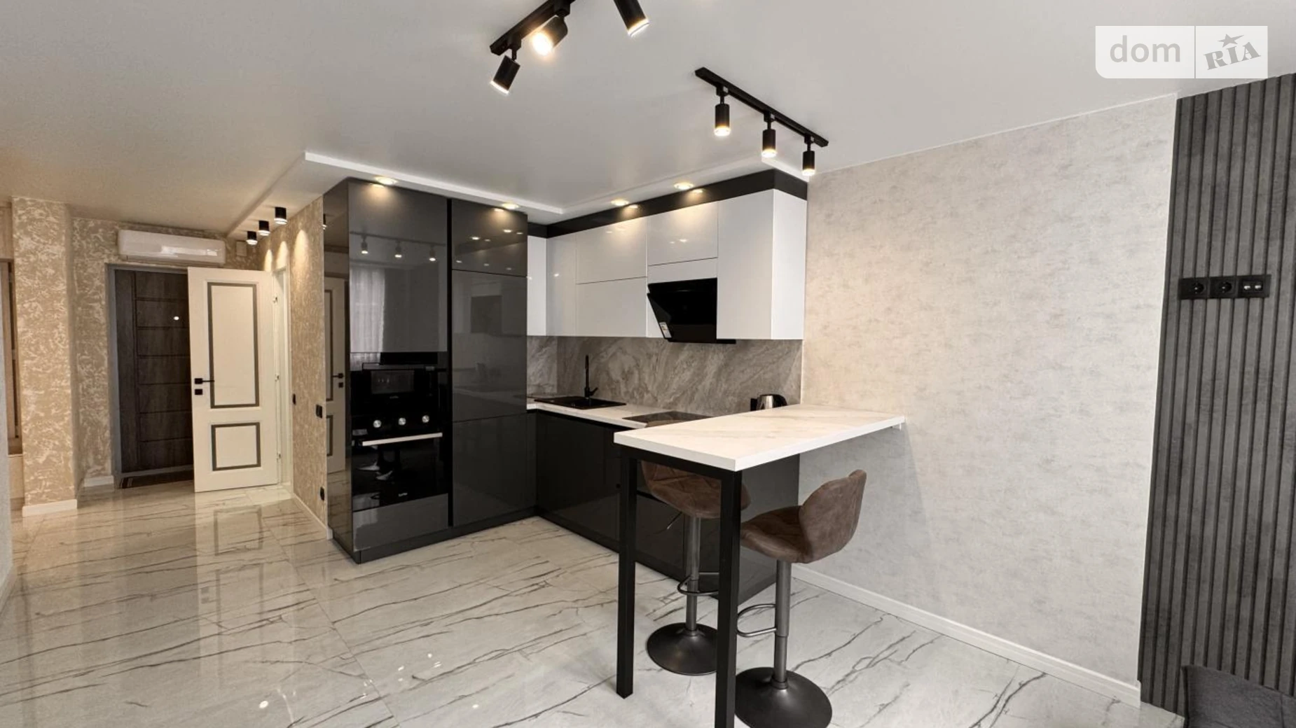 Сдается в аренду 1-комнатная квартира 52 кв. м в Львове, просп. Шевченко - фото 4