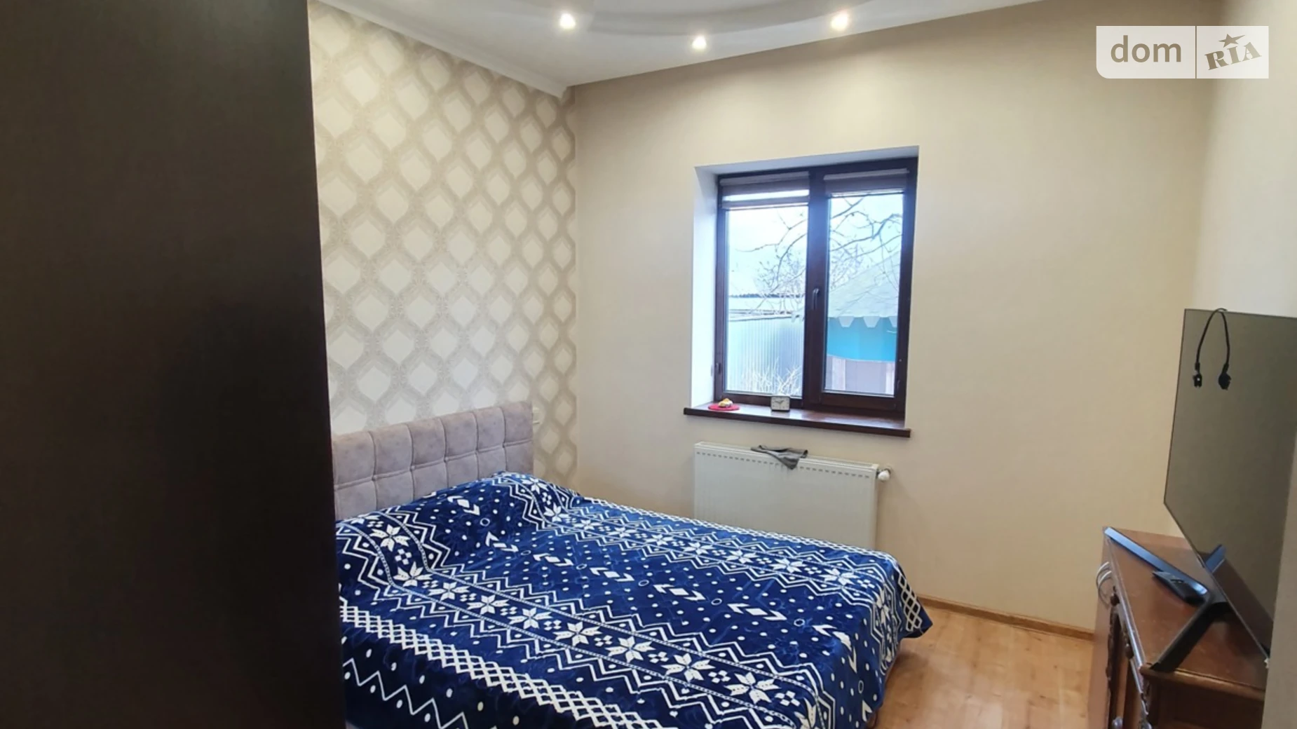 Продается дом на 2 этажа 90 кв. м с бассейном, цена: 77000 $ - фото 2