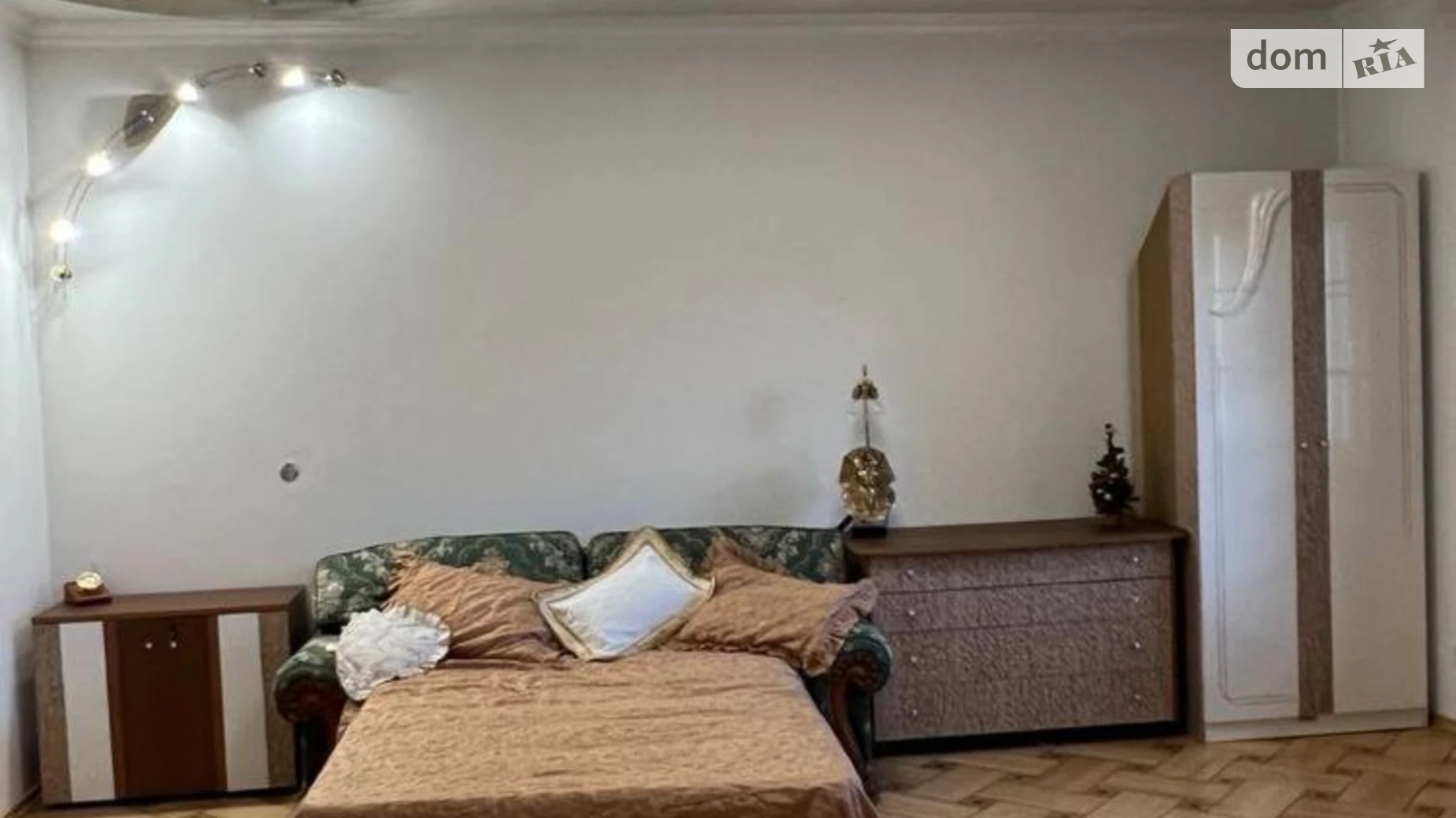 Сдается в аренду дом на 3 этажа 1800 кв. м с беседкой, цена: 6000 $ - фото 2