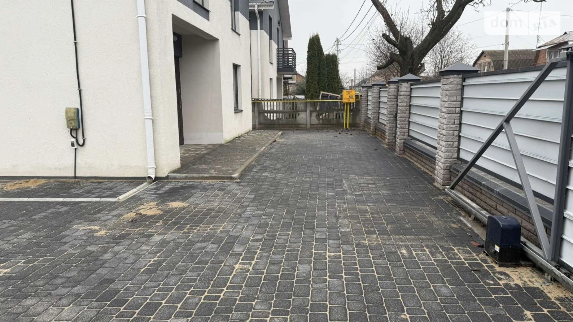 Сдается в аренду дом на 2 этажа 120 кв. м с террасой, цена: 1200 € - фото 2