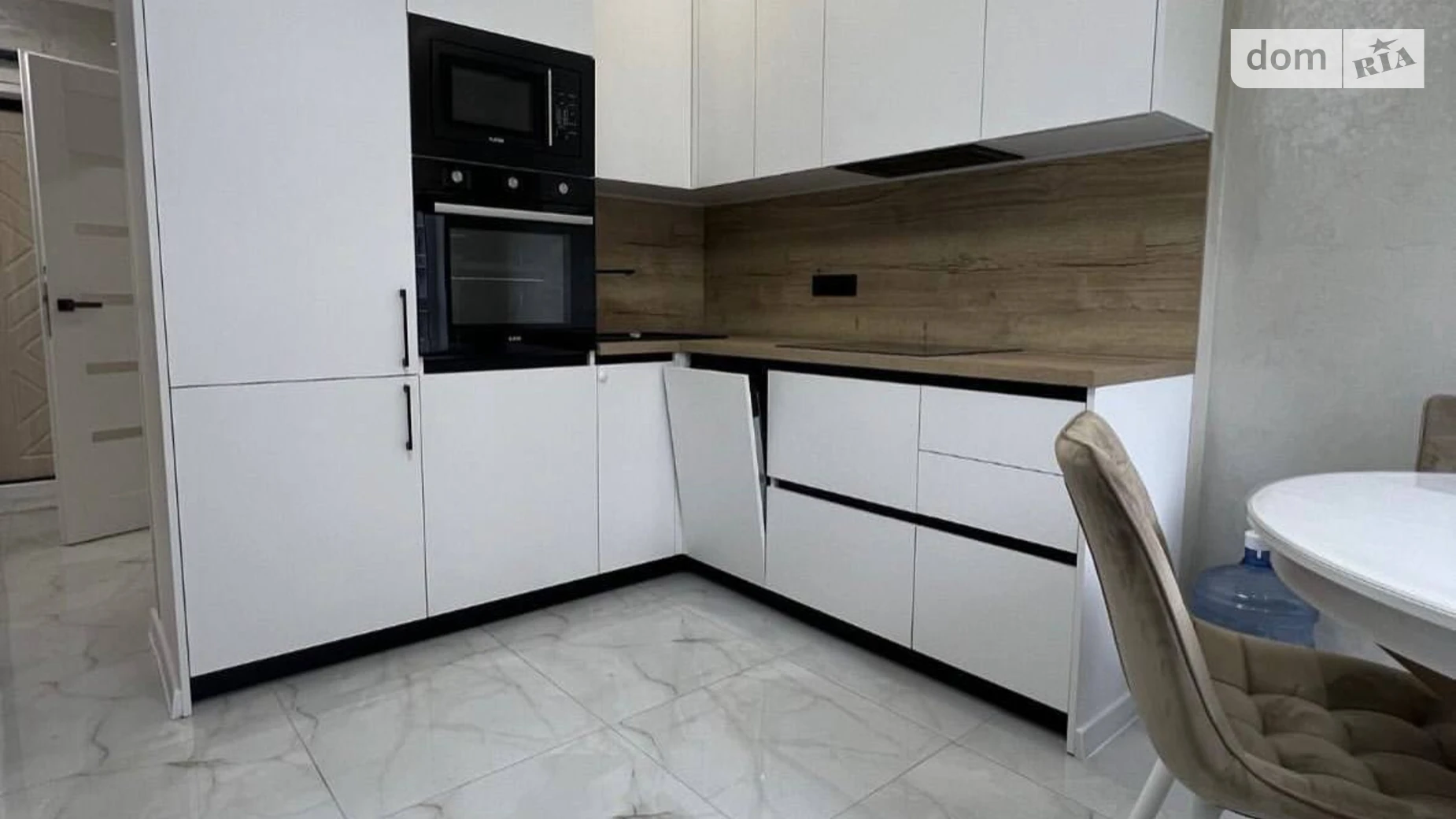 Сдается в аренду 2-комнатная квартира 50 кв. м в Одессе, ул. Профсоюзная, 9А - фото 2