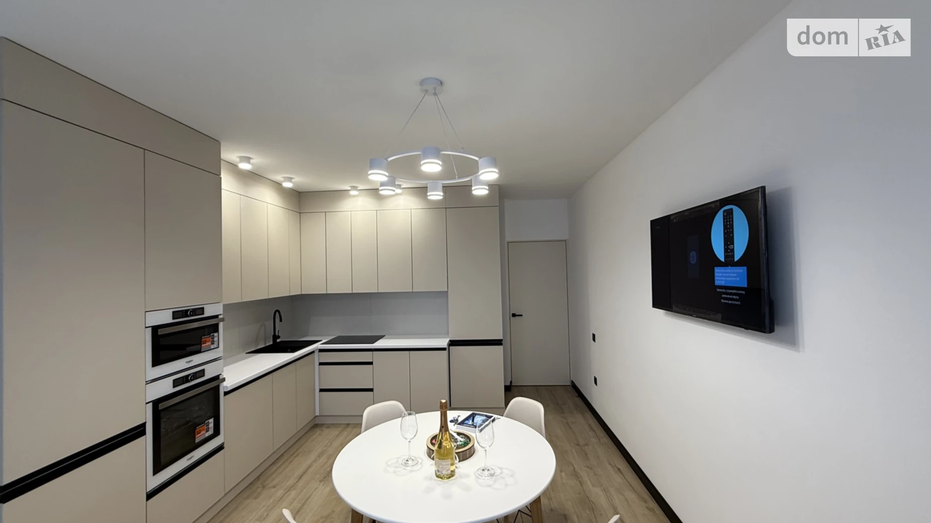 Продается 2-комнатная квартира 68 кв. м в Черновцах, ул. Киевская - фото 3