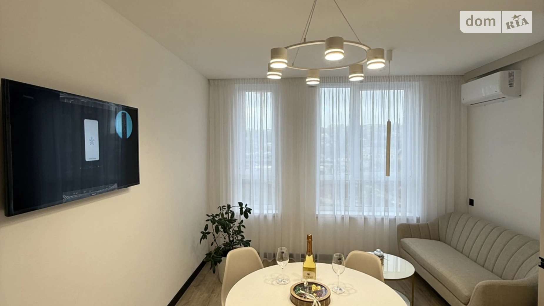 Продается 2-комнатная квартира 68 кв. м в Черновцах, ул. Киевская - фото 2