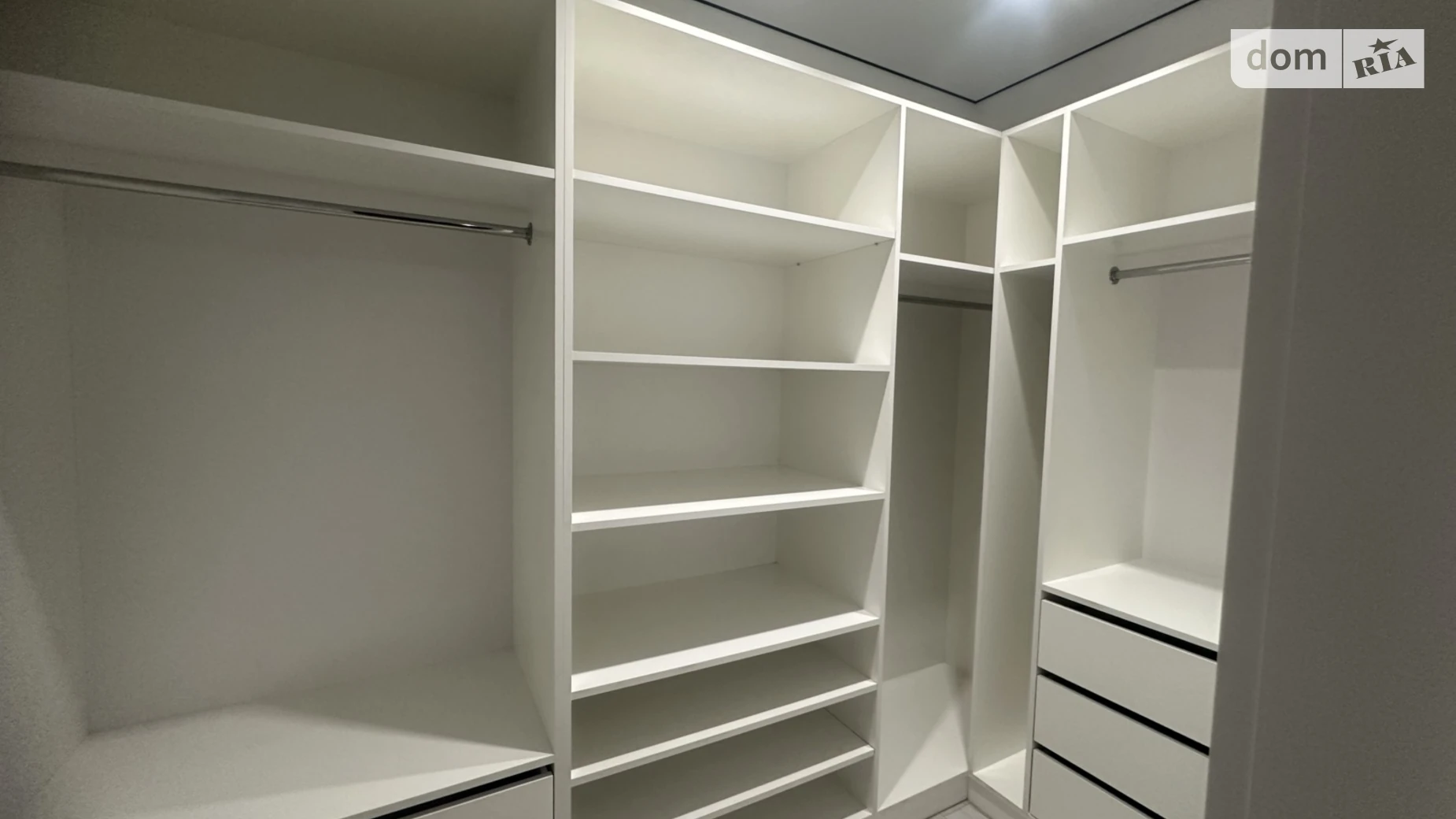 Сдается в аренду 1-комнатная квартира 55 кв. м в Львове, ул. Железнодорожная, 9А - фото 4