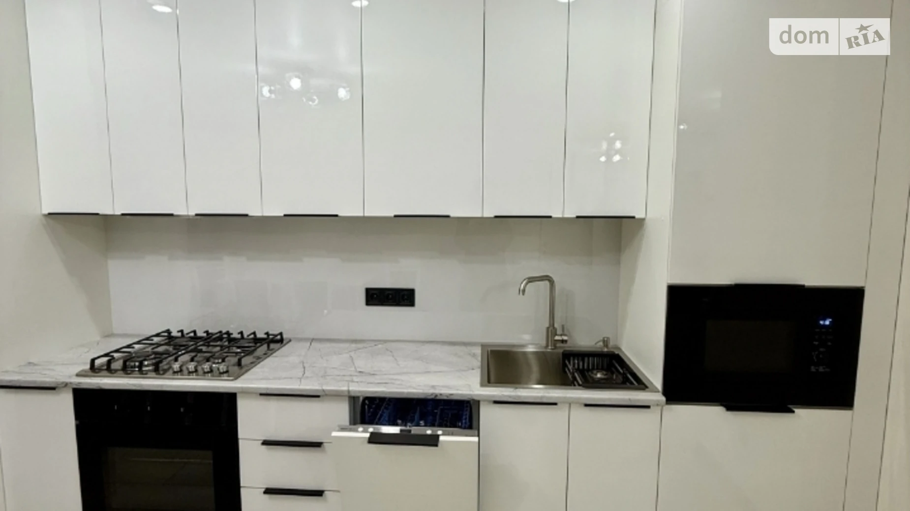 2-комнатная квартира 45 кв. м в Луцке, просп. Победы - фото 3