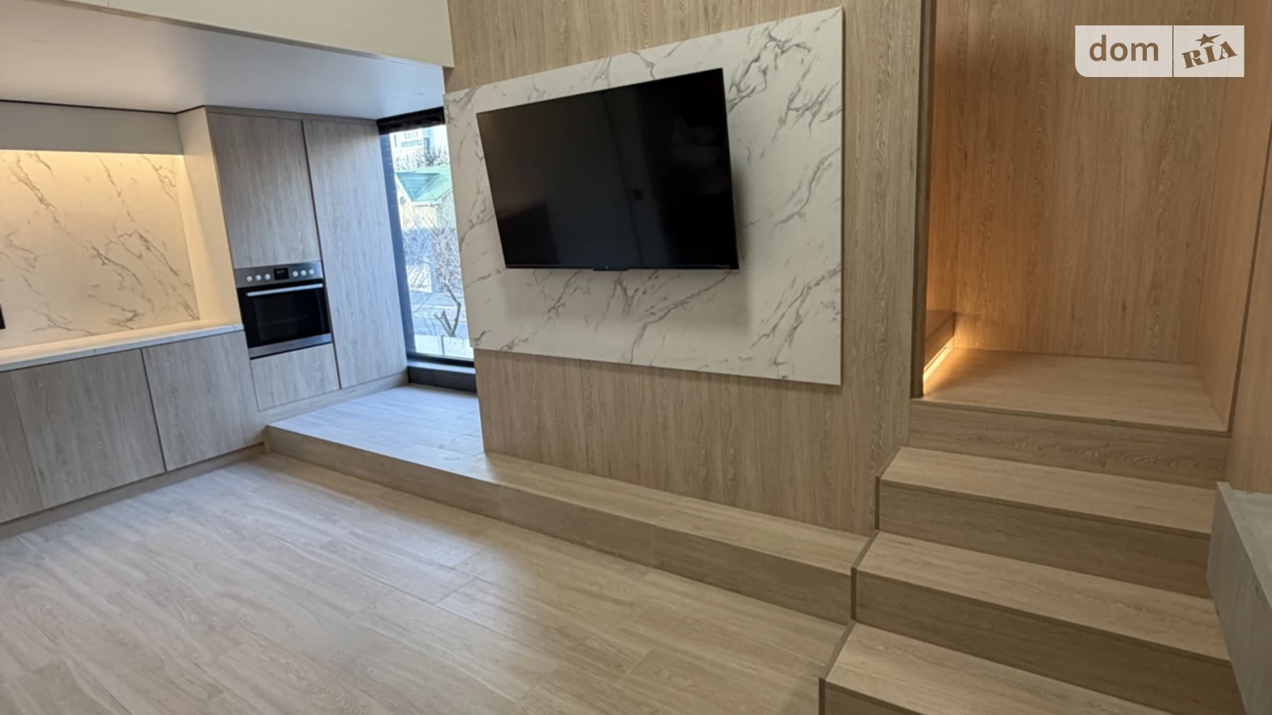 Продается 1-комнатная квартира 45 кв. м в Ровно, ул. Кобзарская, 2 - фото 2