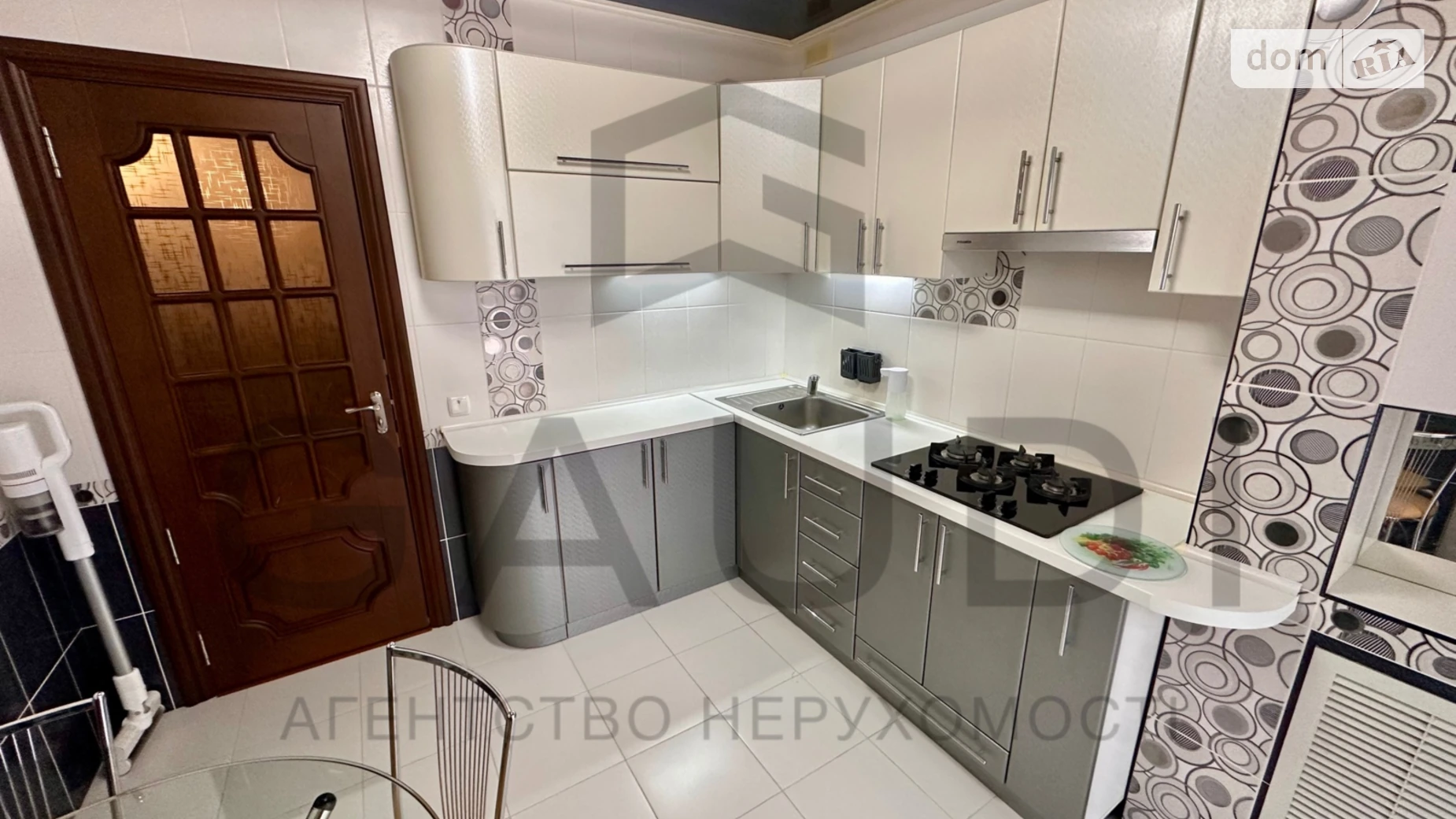 Продається 1-кімнатна квартира 39.3 кв. м у Миколаєві, вул. Гліба Бабича(8-го Березня (Центр)), 14А - фото 2