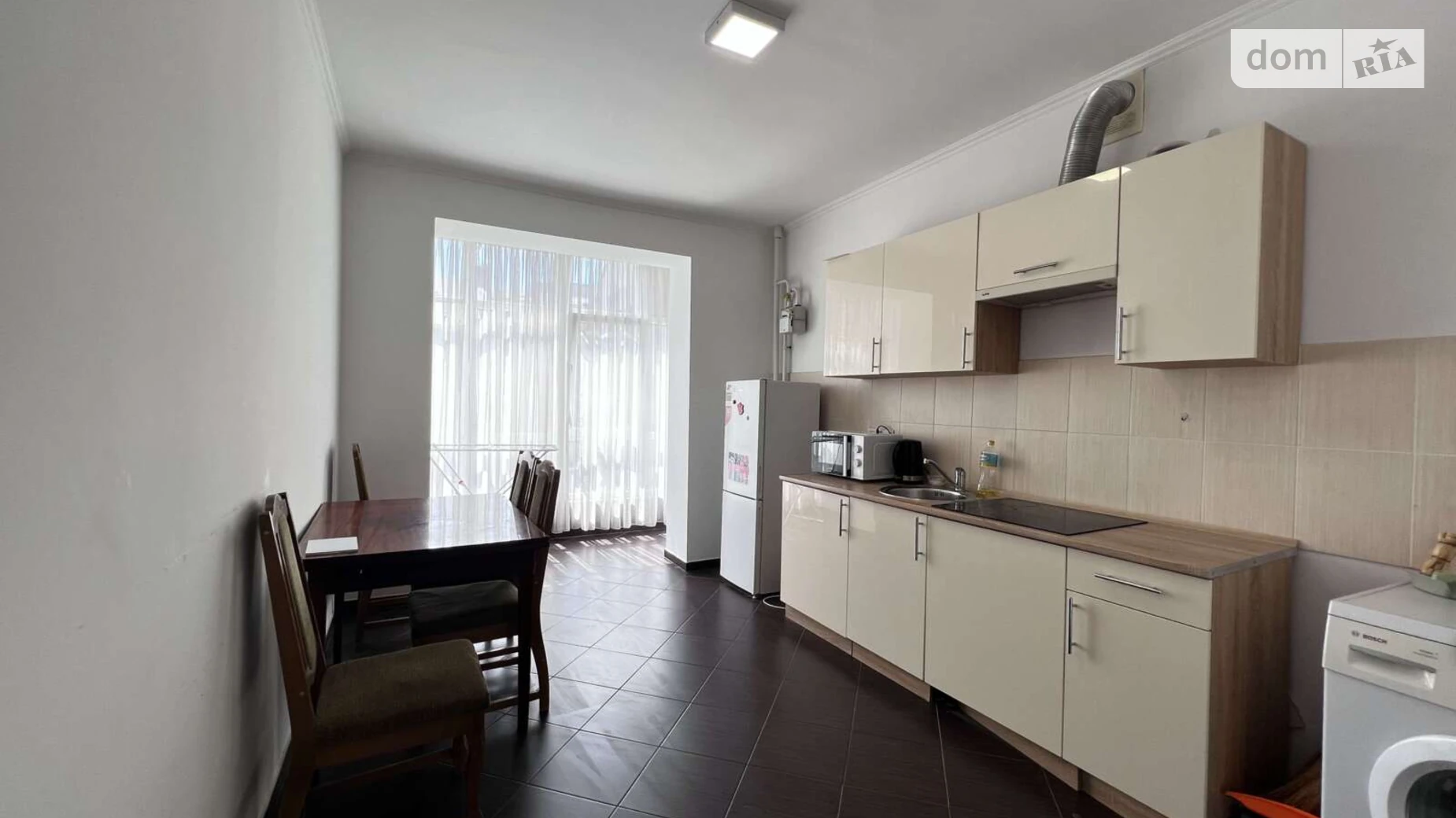 Продается 2-комнатная квартира 66.7 кв. м в Ивано-Франковске, ул. Высочана Семена, 18 корпус 4 - фото 4