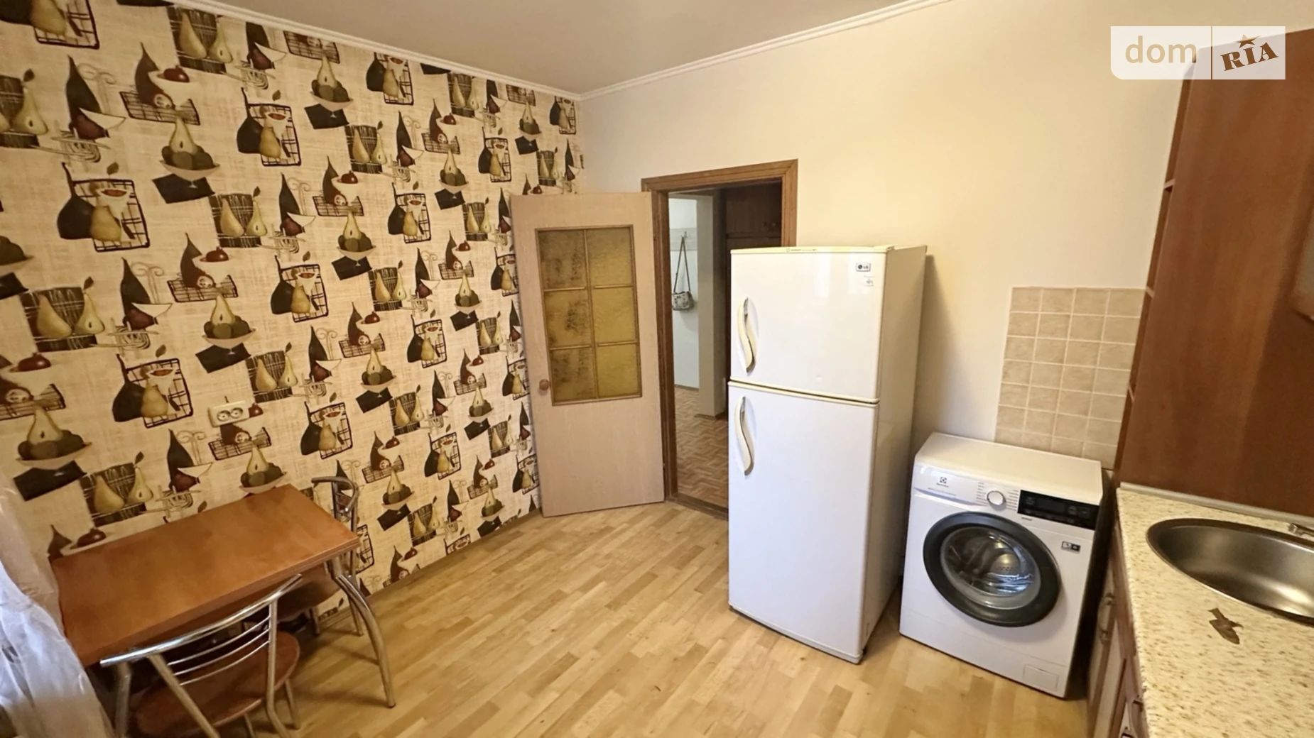 Продается 1-комнатная квартира 43.2 кв. м в Киеве, ул. Драгоманова, 1Г - фото 3