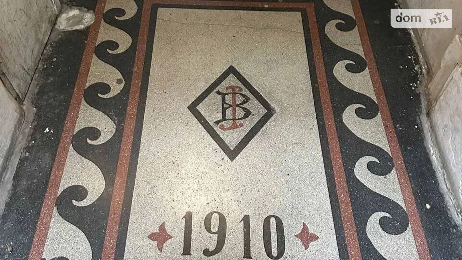 Продается 3-комнатная квартира 107 кв. м в Ивано-Франковске, ул. Гетьмана Ивана Мазепы, 24 - фото 2