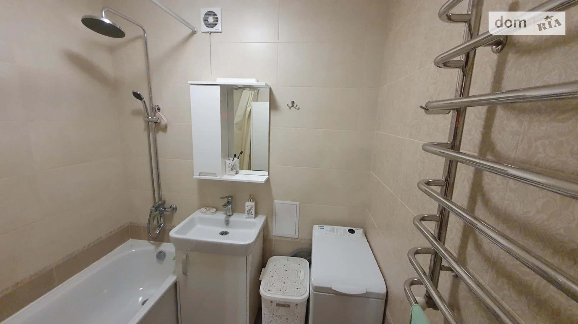 Сдается в аренду 2-комнатная квартира 68 кв. м в Ивано-Франковске, ул. Ивасюка, 84 - фото 4