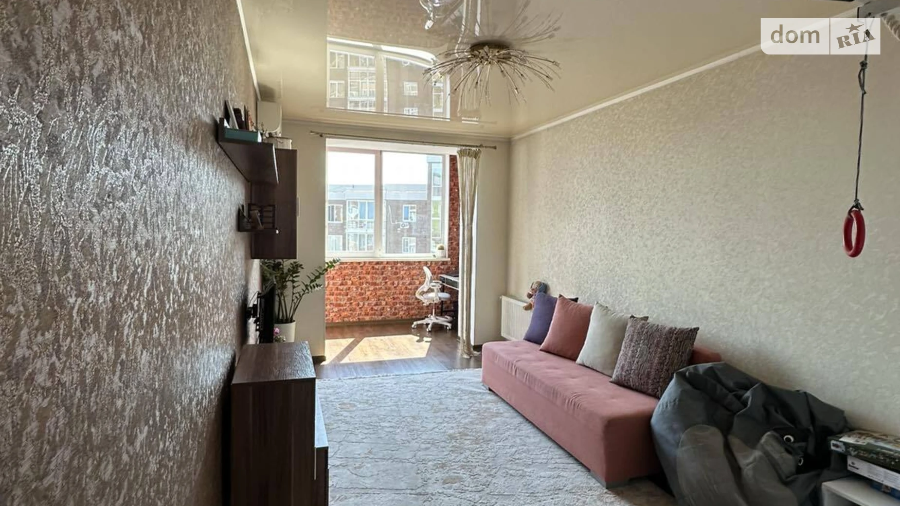 Продается 2-комнатная квартира 74 кв. м в Хмельницком, ул. Кармелюка, 4/2 - фото 3