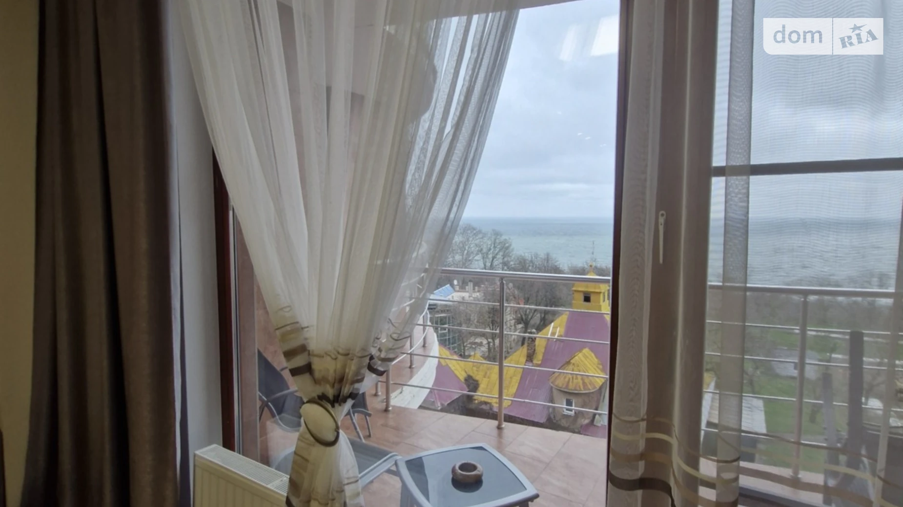 Сдается в аренду 1-комнатная квартира 80.6 кв. м в Одессе, ул. Веры Инбер - фото 2