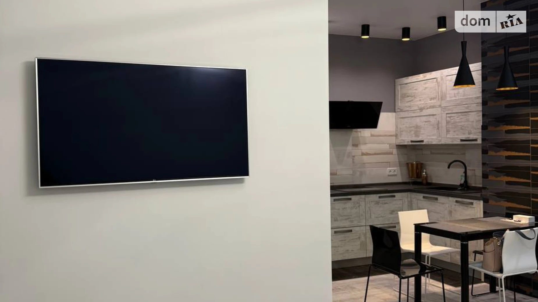 Продается 1-комнатная квартира 42.2 кв. м в Киеве, ул. Василия Тютюнника, 51/1А - фото 3