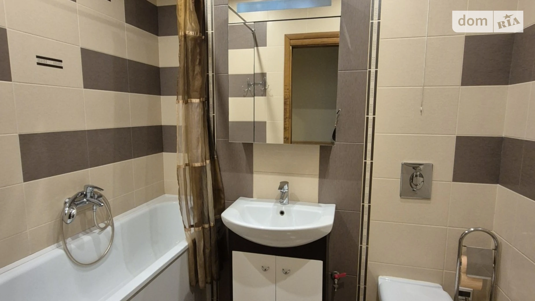 Продается 2-комнатная квартира 70 кв. м в Слобожанском, ул. Слобожанская(8-го Марта), 9В - фото 4