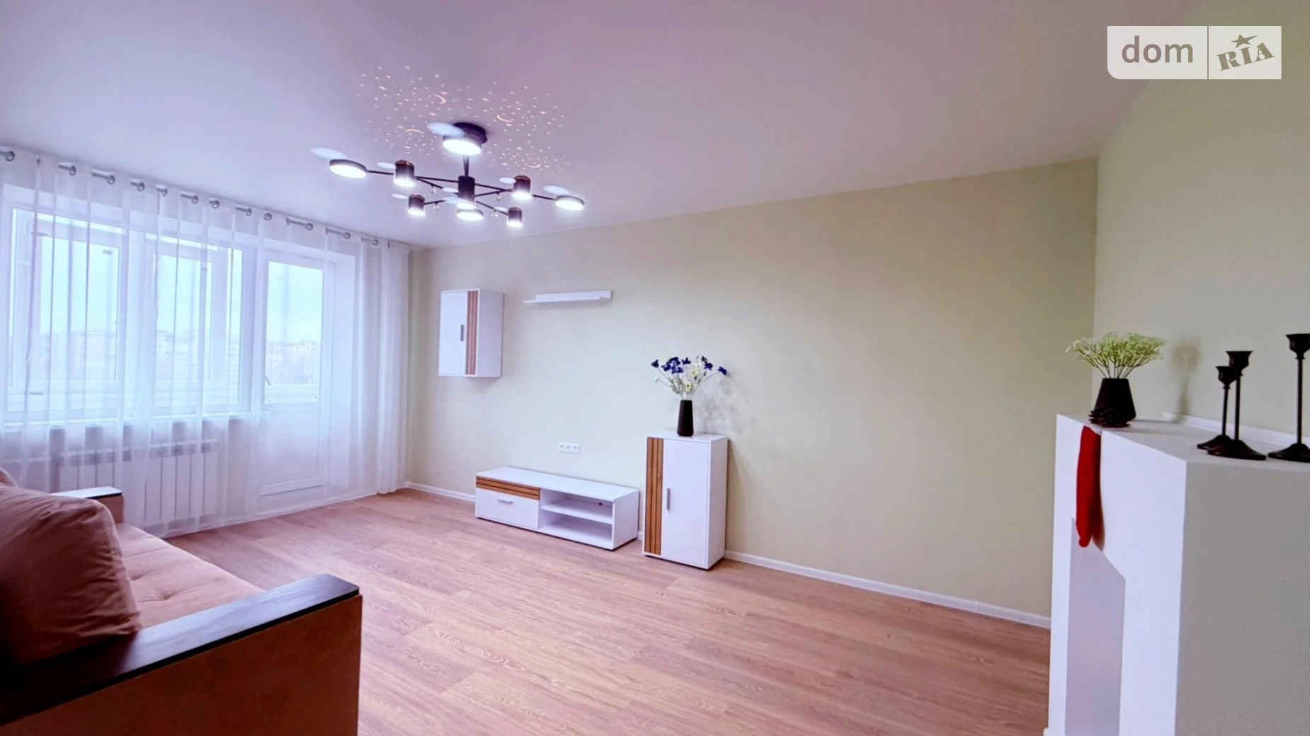 Продается 2-комнатная квартира 53 кв. м в Каменском, бул. Героев, 13 - фото 2