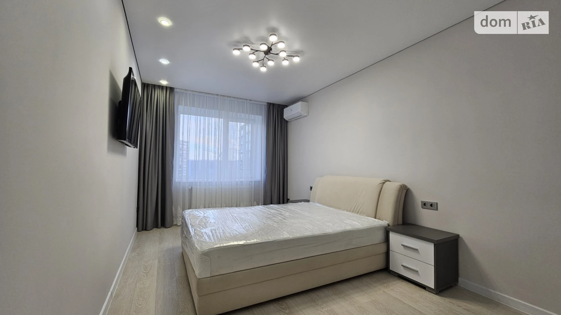 Продается 1-комнатная квартира 43 кв. м в Ивано-Франковске, ул. Княгинин, 44 корпус 37 - фото 3