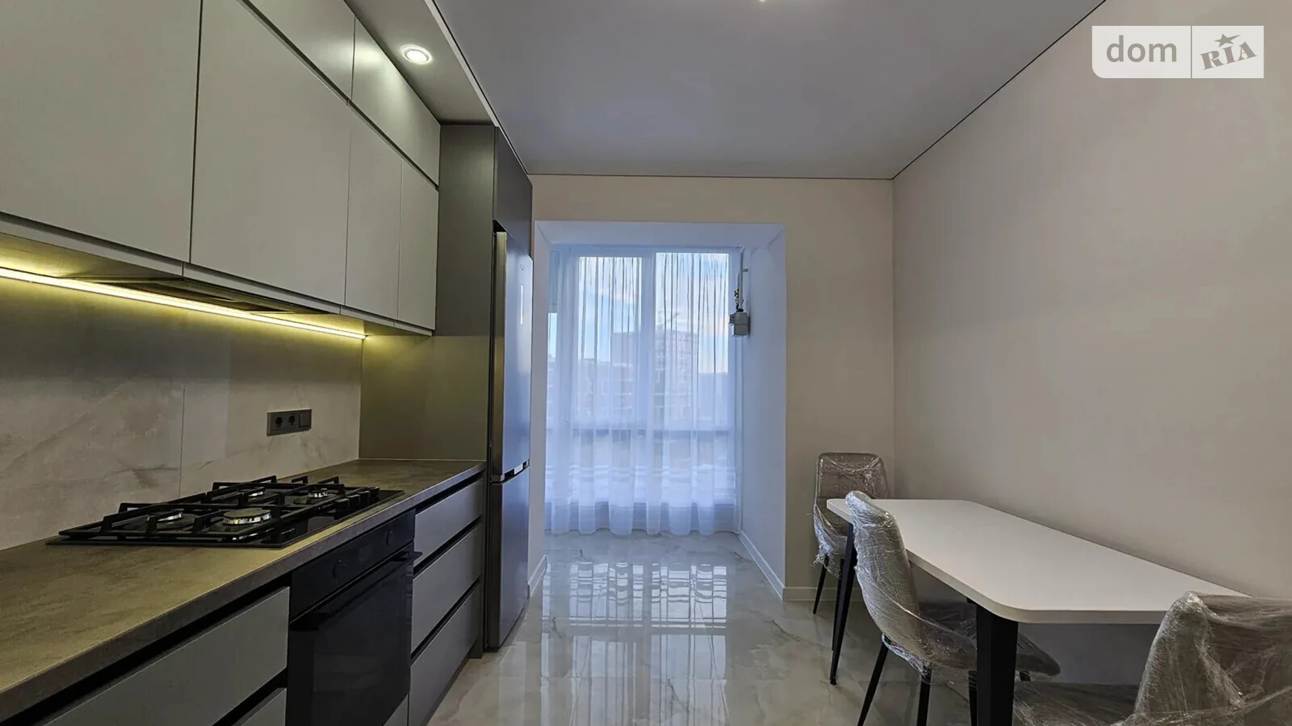 Продается 1-комнатная квартира 43 кв. м в Ивано-Франковске, ул. Княгинин - фото 3