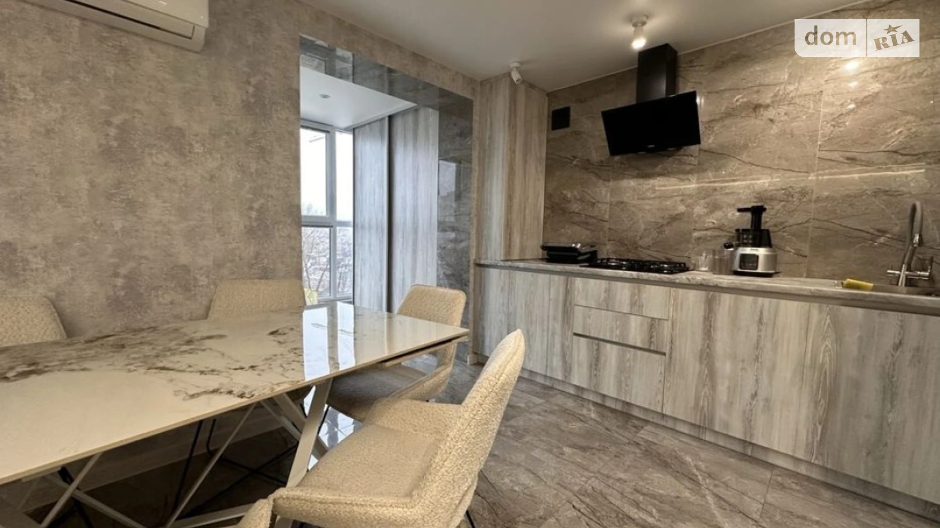 Продается 3-комнатная квартира 90 кв. м в Черкассах, ул. Героев Днепра - фото 2