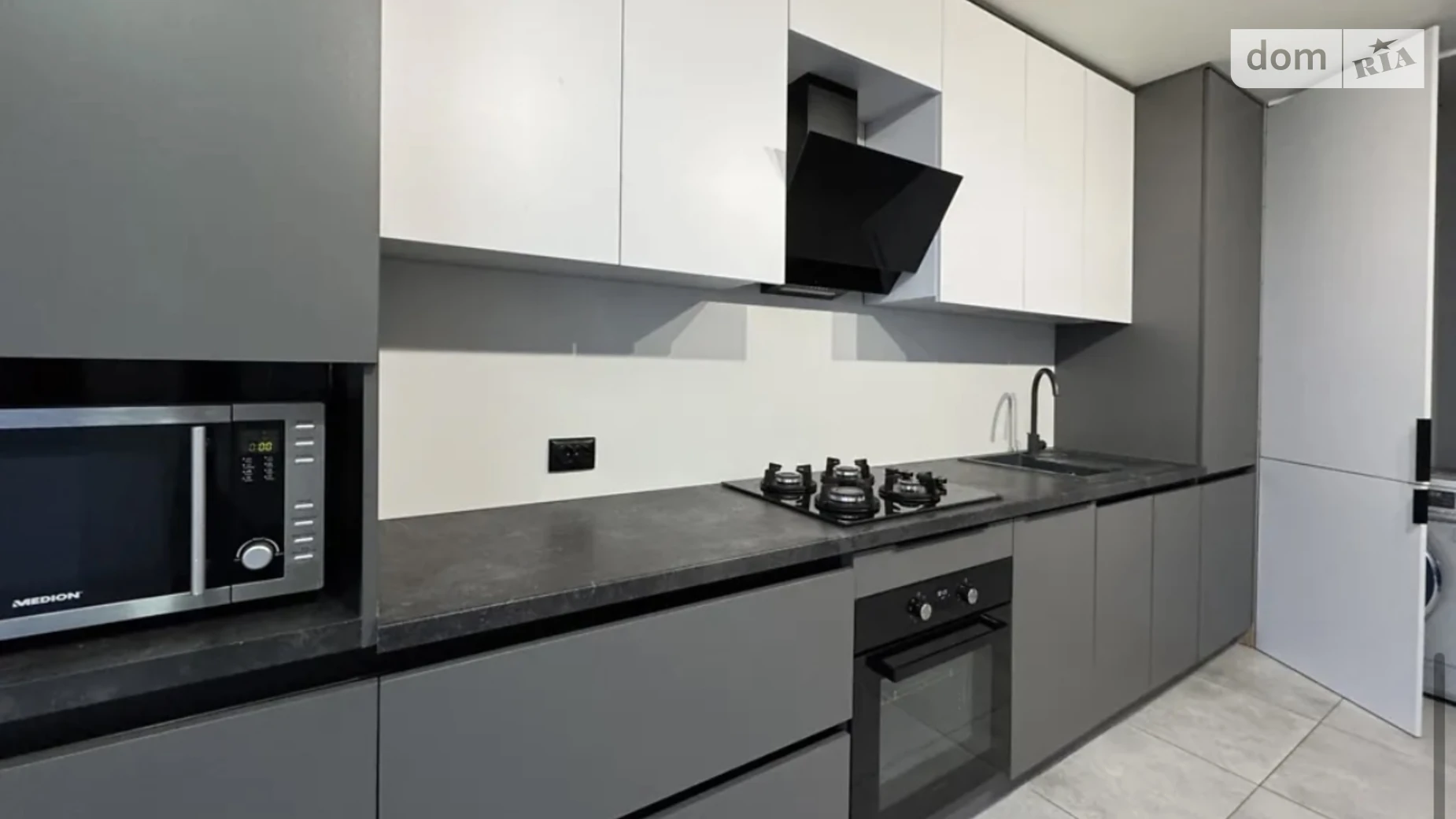 1-комнатная квартира 55 кв. м в Тернополе, ул. Белогорская - фото 2