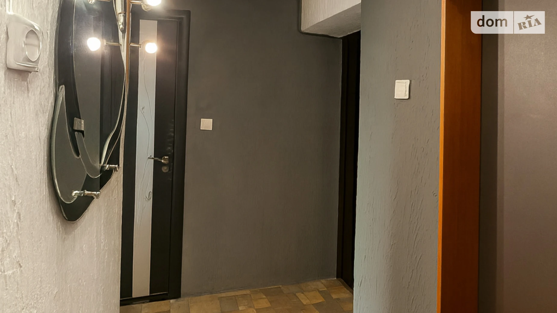 Продается 4-комнатная квартира 62.6 кв. м в Ужгороде, просп. Свободы, 45 - фото 2