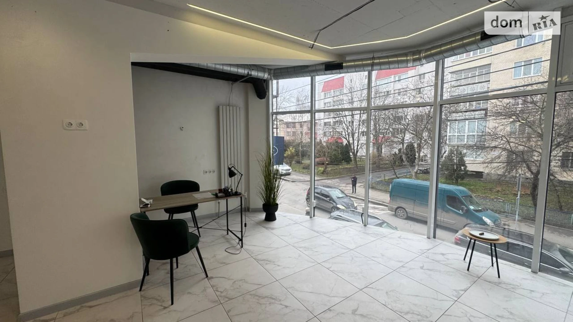 Сдается в аренду офис 64.5 кв. м в бизнес-центре, цена: 17000 грн - фото 2