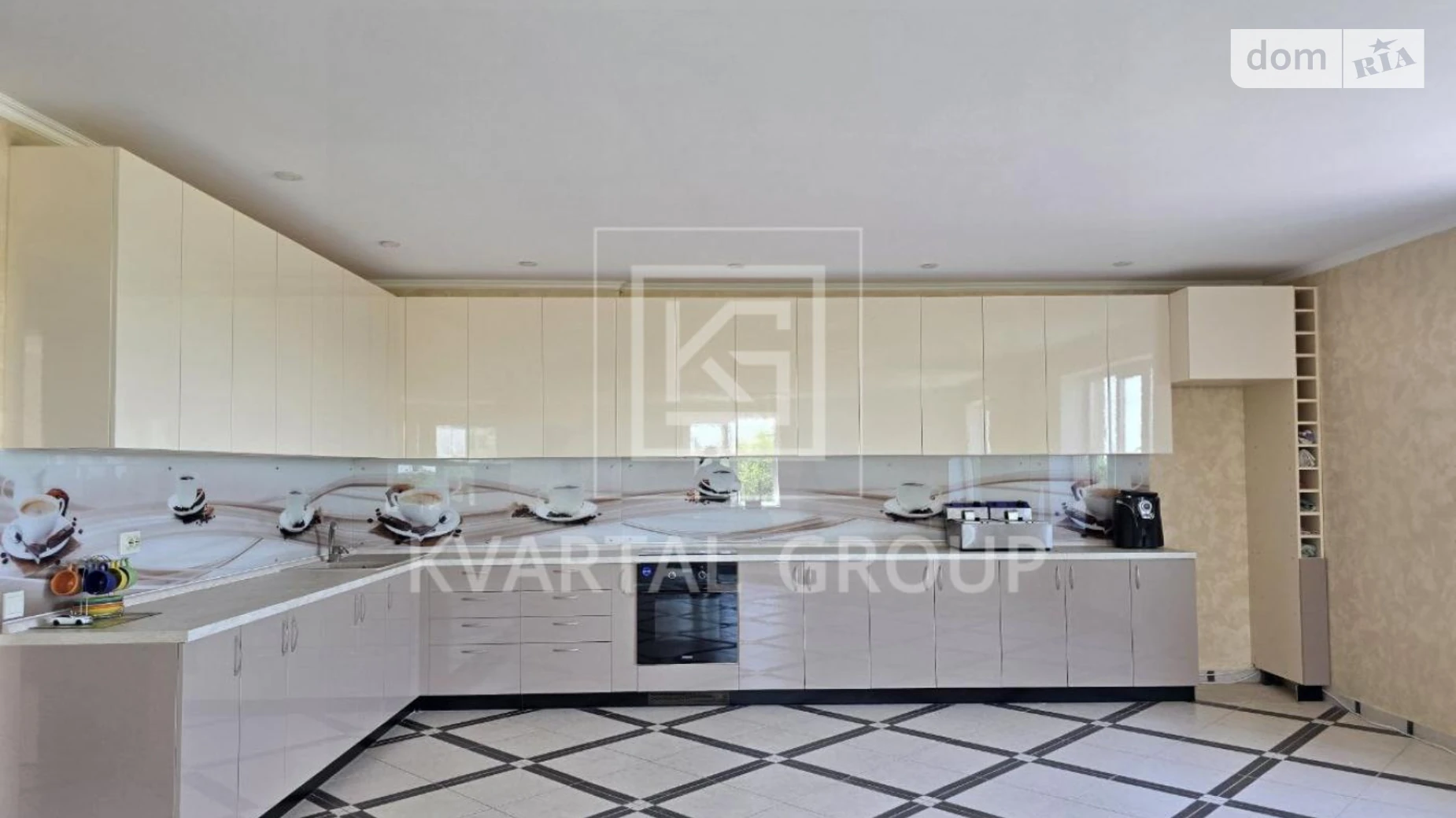 Продается дом на 2 этажа 595.5 кв. м с верандой, цена: 430000 $ - фото 2