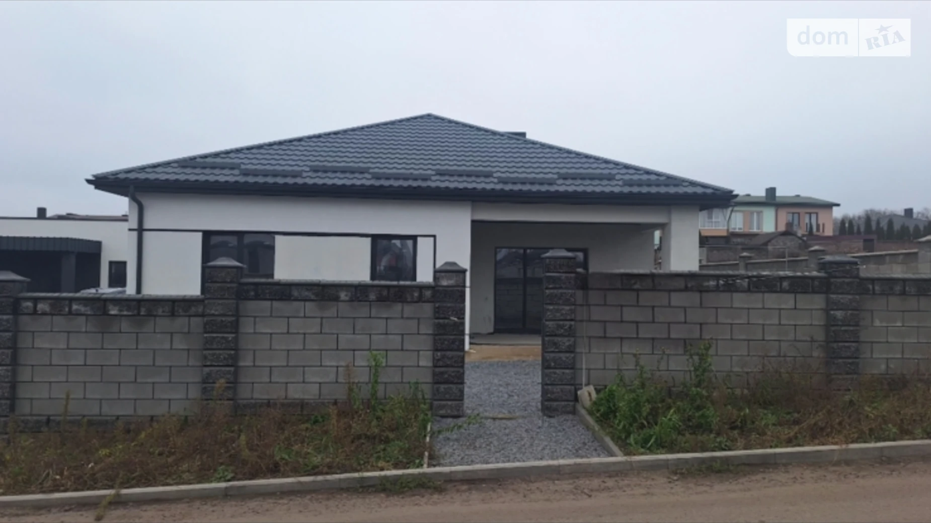 Продается одноэтажный дом 110 кв. м с бассейном, цена: 90000 $ - фото 2