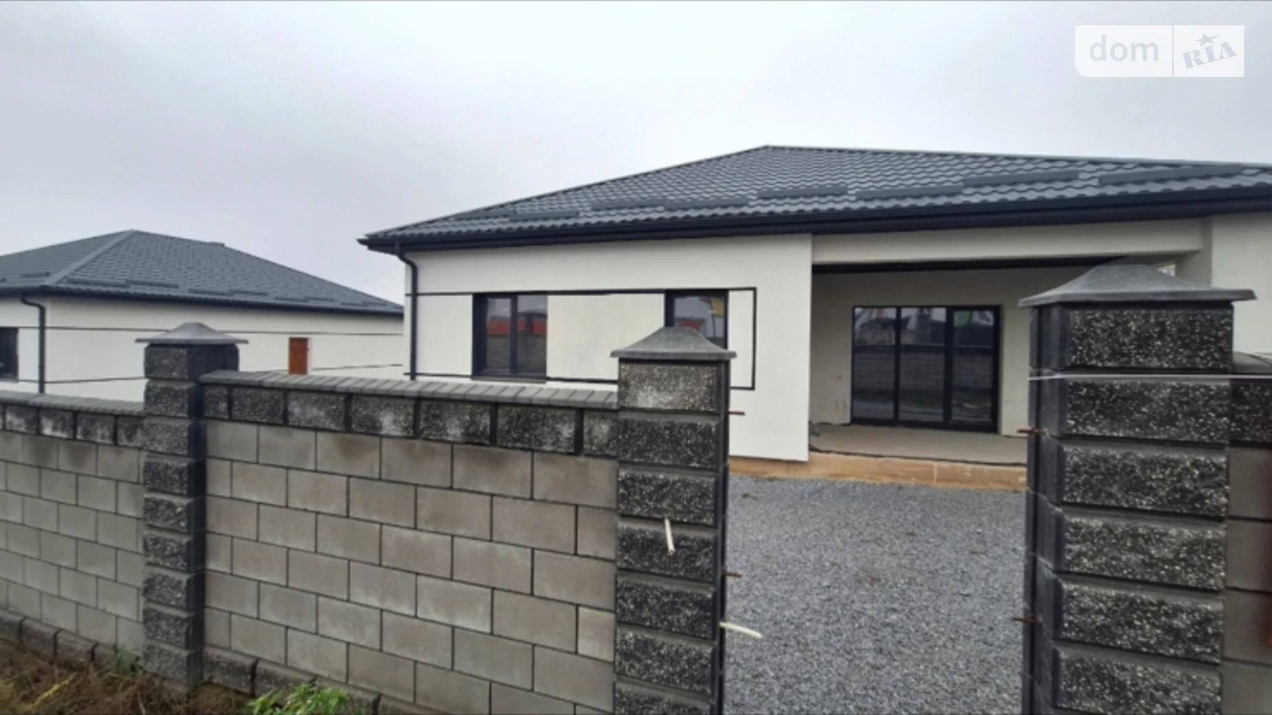 Продается одноэтажный дом 110 кв. м с бассейном, цена: 90000 $ - фото 3