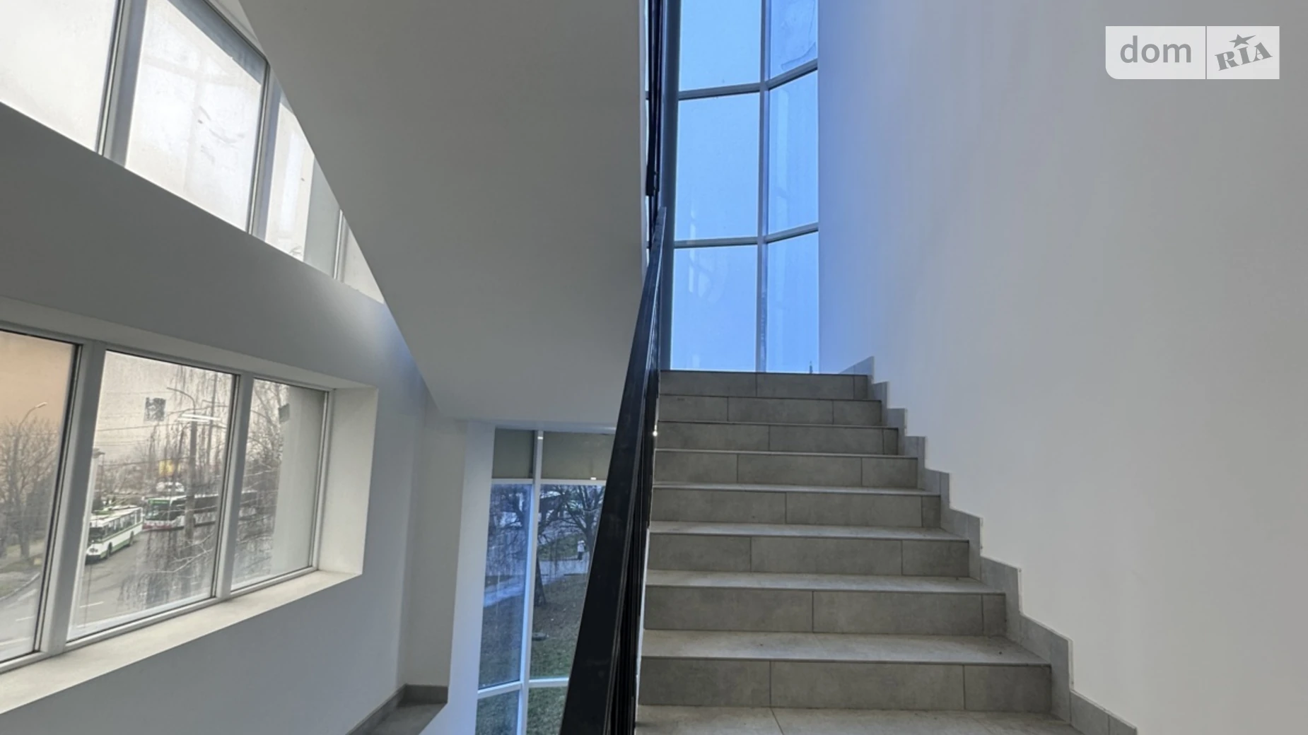 Сдается в аренду офис 60 кв. м в бизнес-центре, цена: 19500 грн - фото 5