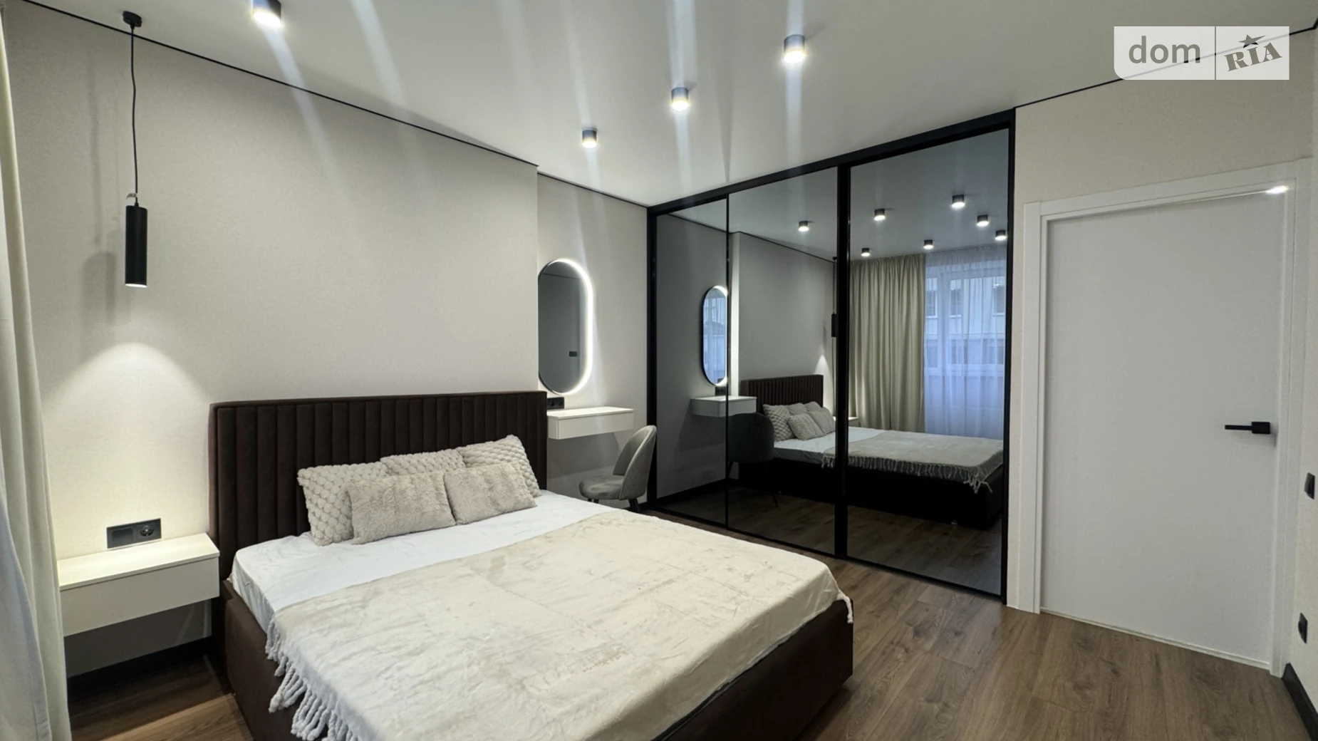 Продается 1-комнатная квартира 43 кв. м в, цена: 69000 $ - фото 4