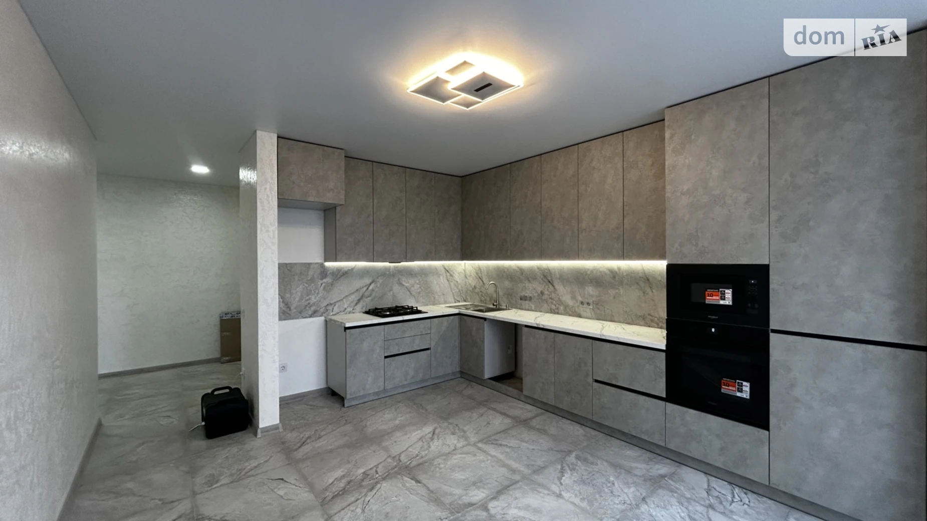 Продается 2-комнатная квартира 60.1 кв. м в Ивано-Франковске, цена: 92500 $ - фото 4