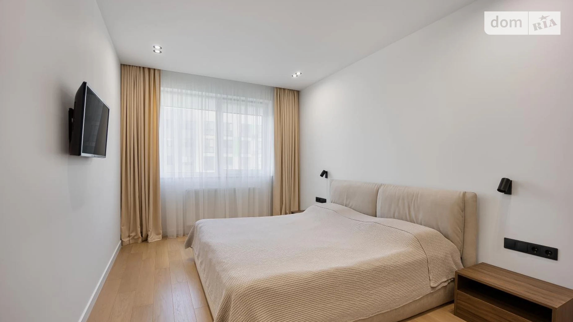 Продается 2-комнатная квартира 75.4 кв. м в Львове, ул. Венгерская, 12 - фото 2