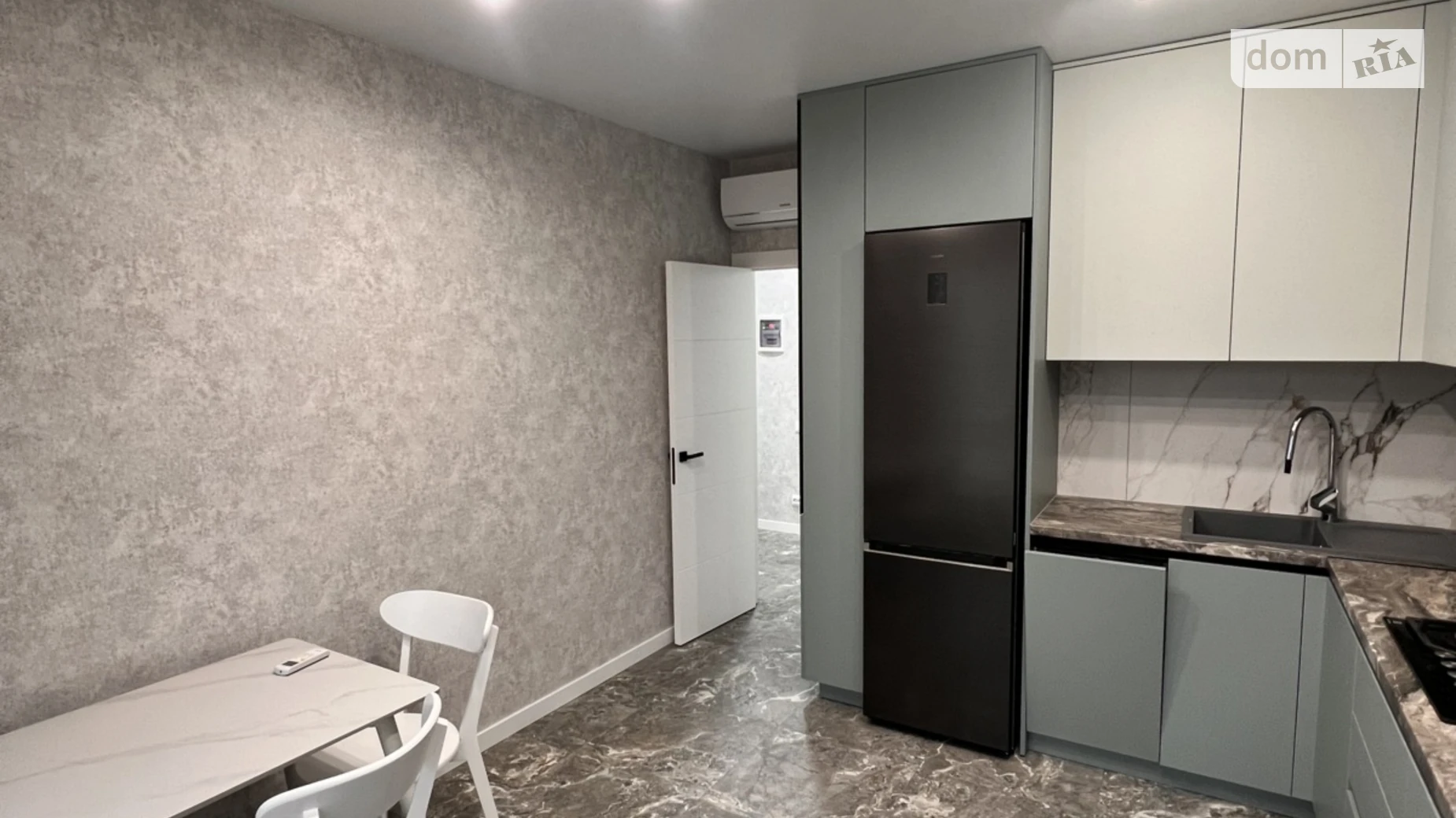 Продается 1-комнатная квартира 36.4 кв. м в Ирпене, ул. Соборная(ІІІ Интернационала), 2К/45 - фото 2