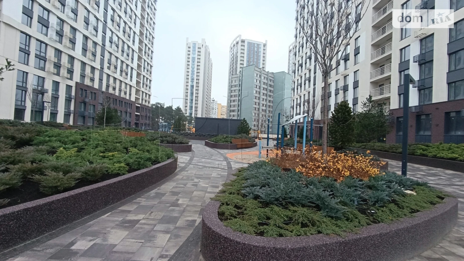 Продается 2-комнатная квартира 77 кв. м в Киеве, ул. Князя Романа Мстиславича(Генерала Жмаченко), 22А - фото 2